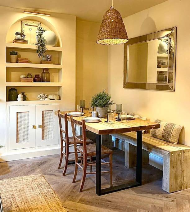 Cosy Away From Home. Apartment