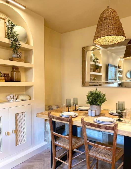 Cosy Away From Home. Apartment
